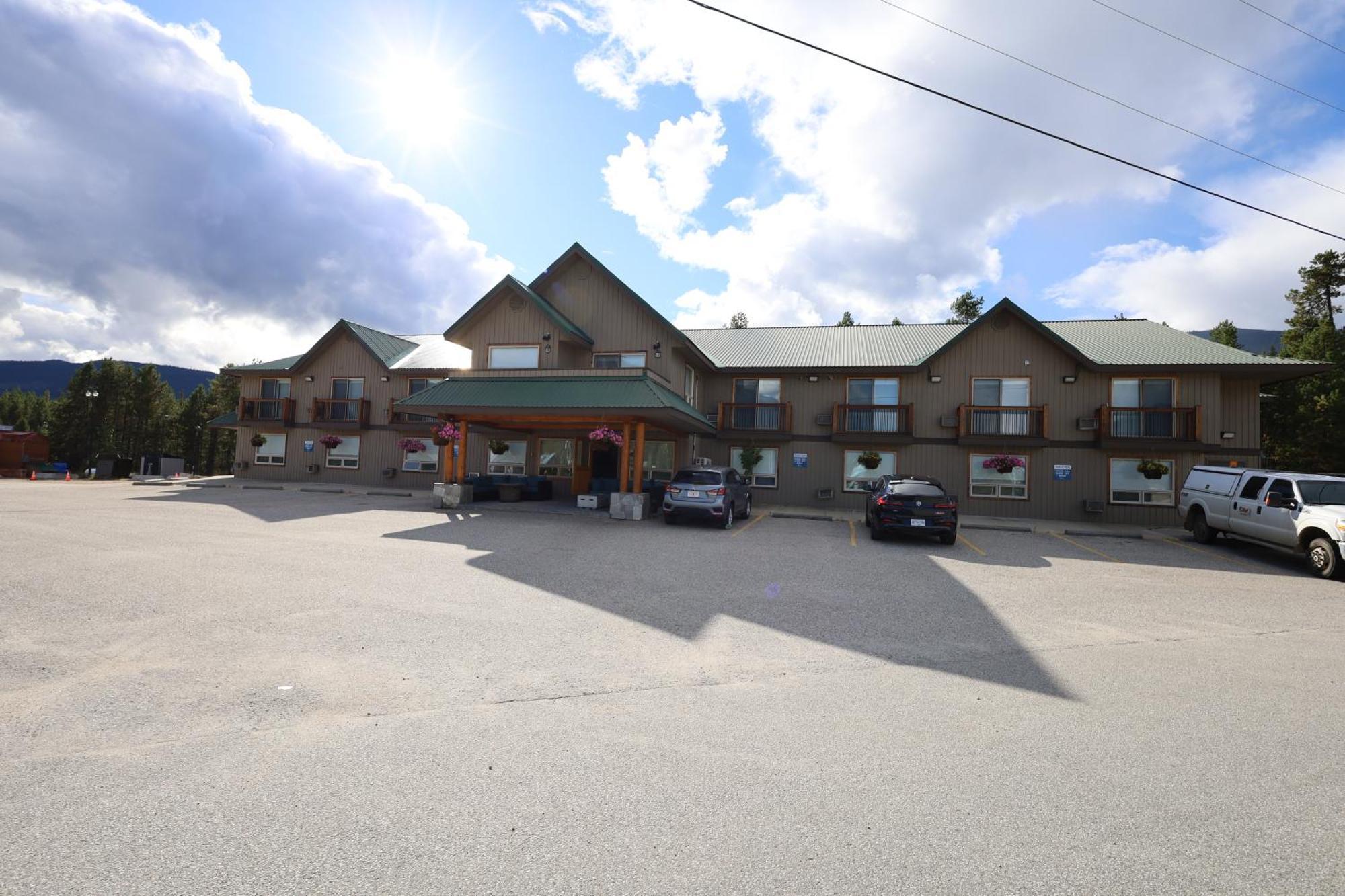 Glacier Mountain Lodge Блю-Ривер Экстерьер фото